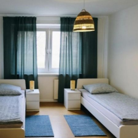 Monteurwohnung Fuer 6 Personen In ไลป์ซิก ภายนอก รูปภาพ
