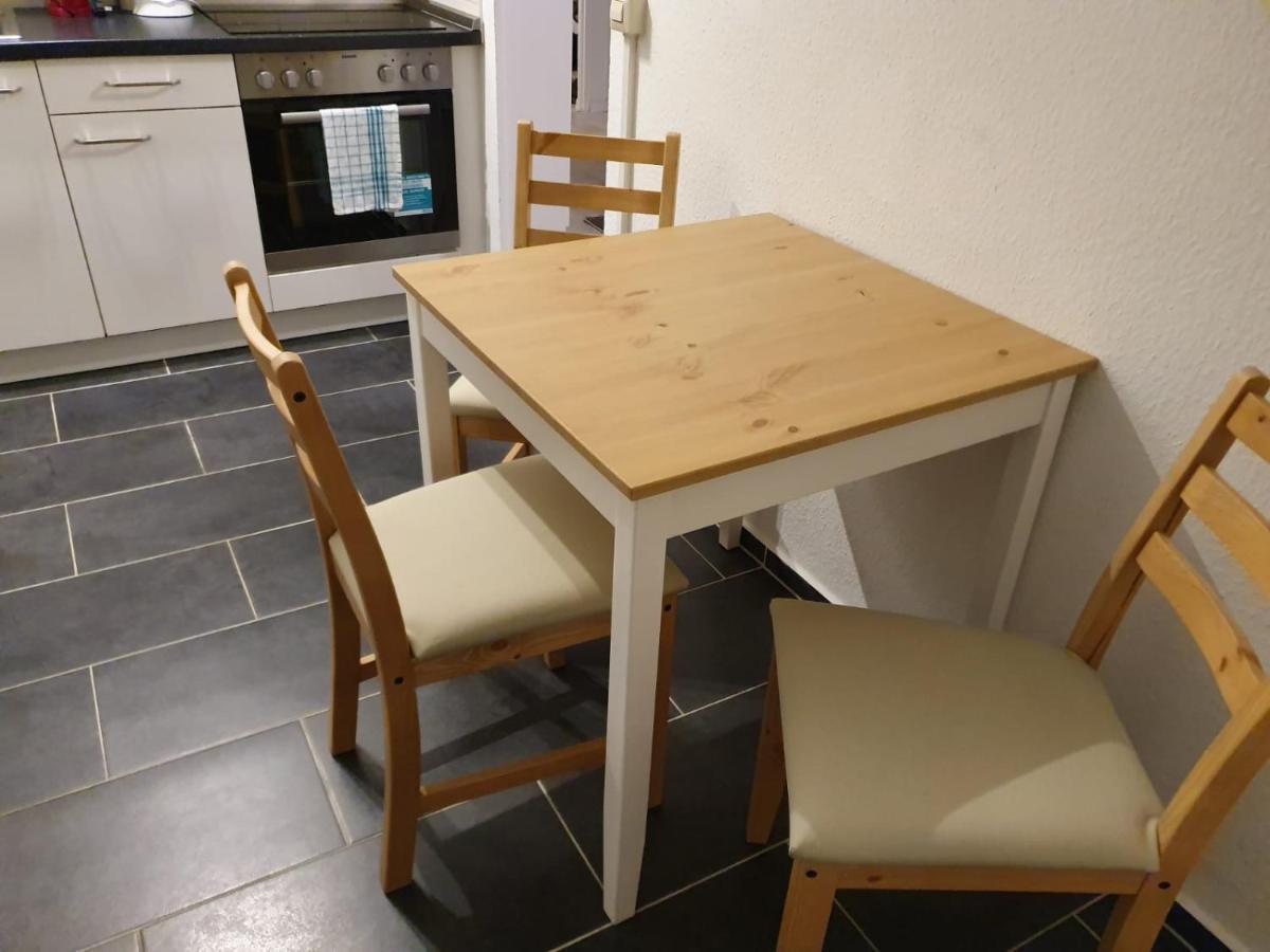 Monteurwohnung Fuer 6 Personen In ไลป์ซิก ภายนอก รูปภาพ